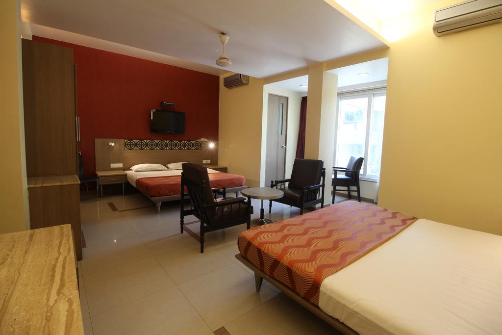 Hotel Samrat Мумбай Стая снимка