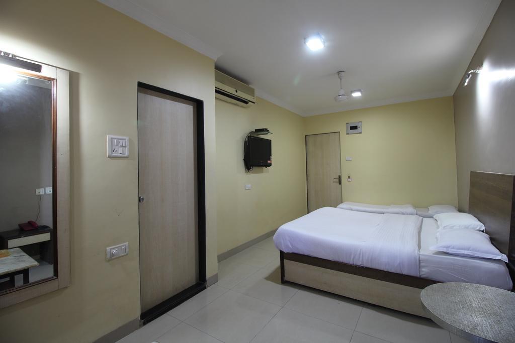 Hotel Samrat Мумбай Стая снимка