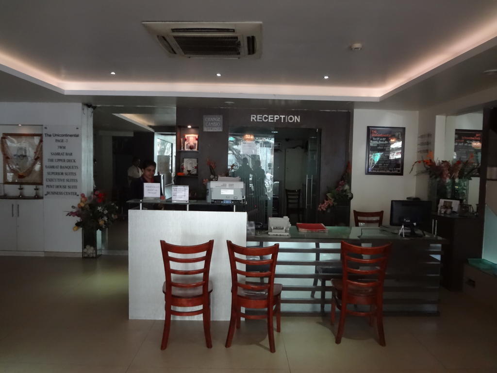 Hotel Samrat Мумбай Екстериор снимка