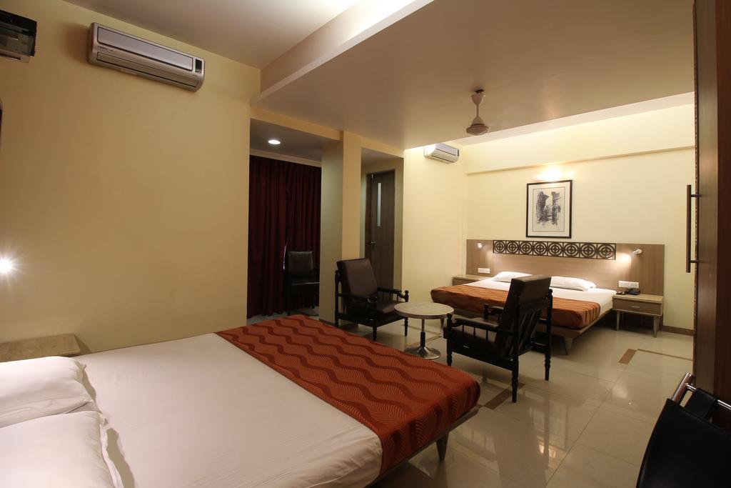 Hotel Samrat Мумбай Стая снимка