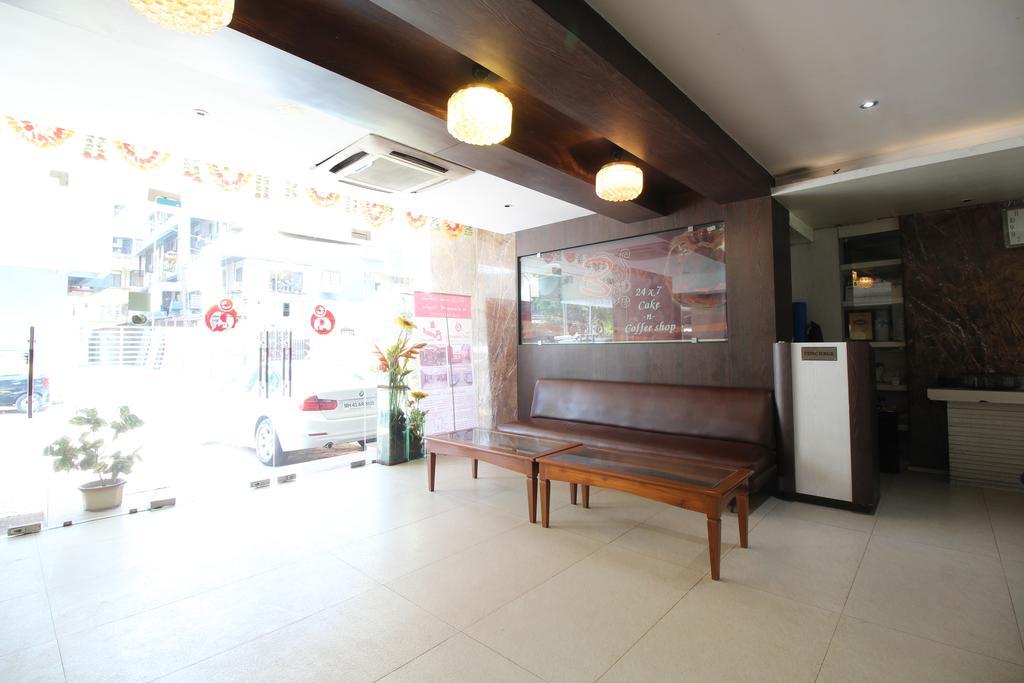 Hotel Samrat Мумбай Екстериор снимка