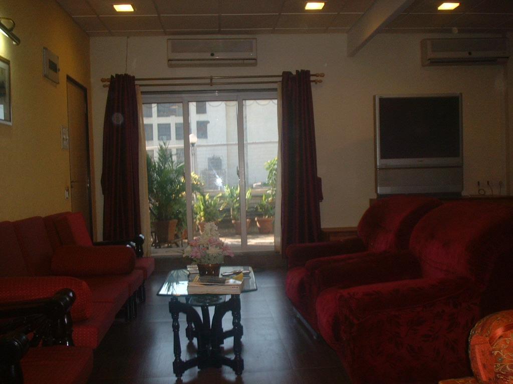 Hotel Samrat Мумбай Екстериор снимка